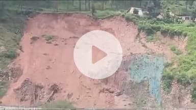 जोशियाड़ा: डीएम प्रशांत आर्य ने चुंगी बडेथी ओपन टनल पर हो रहे भूस्खलन जोन का किया स्थलीय निरीक्षण