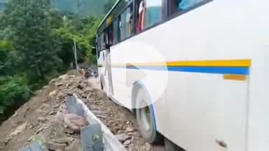 चिन्यालीसौड़: धरासू और कुथनौर के पास अवरुद्ध हाईवे को यातायात के लिए सुचारू किया गया