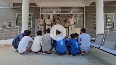 बटियागढ़: बटियागढ़ पुलिस ने भैंस चोर गिरोह को पकड़ा, 9 लोगों से 6 भैंसे व 2 पिकअप वाहन बरामद