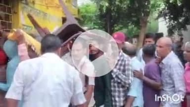 ब्यौहारी: ब्यौहारी में खाद के लिए परेशान किसान, लंबी लाइन में भीगते रहे लोग