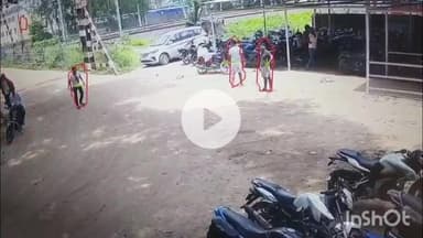 कौआकोल: रेलवे क्रॉसिंग के पास सिमेंट फैक्ट्री में युवक पर हमला, बदमाशों ने लोहे की रॉड से पीटा, सीसीटीवी में कैद