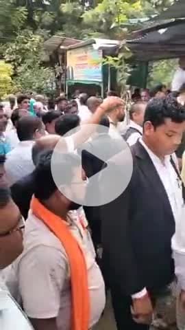 राजातालाब: वाराणसी के राजातालाब तहसील में साधु वेशधारी बुजुर्ग ने पेट्रोल छिड़ककर आग लगाई, मचा हड़कंप