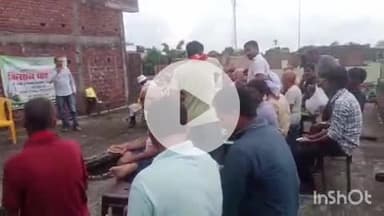 भभुआ: कुंज गांव और रूइया पंचायत में किसान पाठशाला में किसानों को उर्वरक और फसल से संबंधित जानकारी दी गई