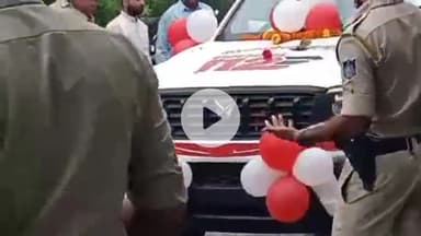 रतलाम नगर: रतलाम पुलिस ने डायल 112 का किया शुभारम्भ, पुलिस कंट्रोल रूम से हरी झंडी दिखाकर किया रवाना