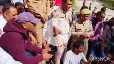 राजगढ़ी: जिला प्रशासन द्वारा स्याना चट्ट में अस्थाई झील खोलने के लिए लगातार प्रयास जारी, ग्रामीणों के बीच की गई वार्ता