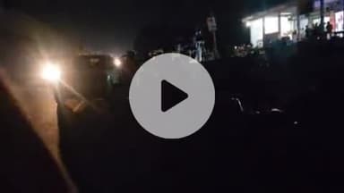 सिराथू: चाकवन में अंग्रेजी शराब शॉप के पास अव्यवस्थित खड़े वाहनों के कारण लोगों को बढ़ी समस्याएं