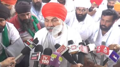 हरिद्वार में किसानों का उग्र प्रदर्शन, राकेश टिकैत ने संभाली कमान

#BreakingNews #Haridwar #FarmersProtest #RakeshTikait #BKUTikait