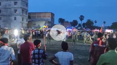 उचकागांव: हथुआ के बरवां फील्ड में आयोजित महावीरी मेला सम्पन्न, बारिश में भी दिखा उत्साह