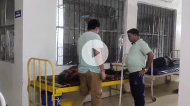 बटियागढ़: बटियागढ़ तहसीलदार योगेन्द्र चौधरी ने देर रात सामुदायिक स्वास्थ्य केंद्र का किया औचक निरीक्षण