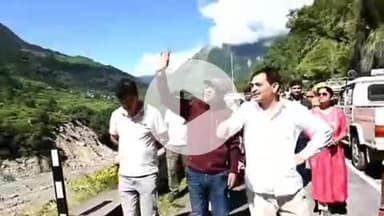 राजगढ़ी: डीएम प्रशांत आर्य ने स्यानाचट्टी में बन रही अस्थाई झील का किया निरीक्षण