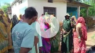 ब्यौहारी: निपनिया ग्राम के हरिजन-आदिवासी मोहल्ले में काटी गई बिजली सप्लाई की लाइन, विद्युत विभाग ने कहा- बिजली बिल बकाया है