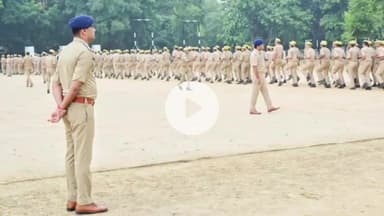 नवाबगंज: पुलिस लाइन स्थित परेड ग्राउंड में एसपी ने परेड की सलामी लेने के बाद किया निरीक्षण, दिए आवश्यक दिशा-निर्देश