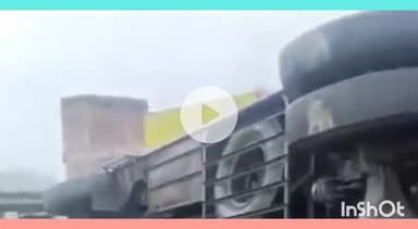 मदनपुर: मंझौलिया मोड़ के पास सिंहलोक बस अनियंत्रित होकर पलटी, सभी यात्री सुरक्षित हैं