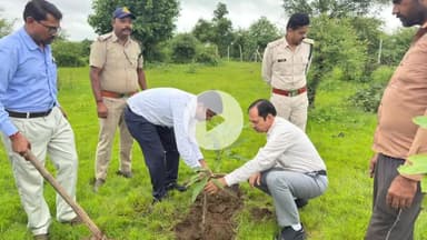 बीना: ग्राम जुगपुरा में पौधारोपण कार्यक्रम का हुआ आयोजन, न्यायाधीश और अधिवक्ताओं ने वन विभाग के साथ मिलकर किया पौधारोपण