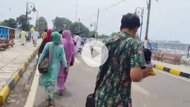 थानेसर: भादो अमावस्या पर कुरुक्षेत्र ब्रह्मसरोवर में उमड़ी श्रद्धालुओं की भीड़, लगाई आस्था की डुबकी