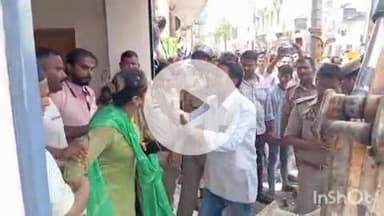 बलरामपुर: भारी पुलिस बल के बीच नगर पालिका द्वारा अतिक्रमण हटवाने की कार्रवाई, पूर्व में दी गई थी चेतावनी