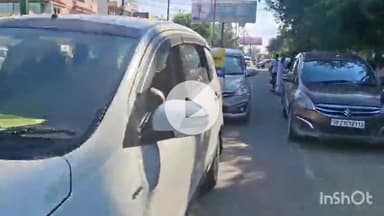 संभल: आम आदमी पार्टी ने सदर SDM कार्यालय पर खाद की किल्लत के खिलाफ किया विरोध-प्रदर्शन, अतिर हुसैन रहे मौजूद