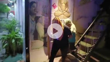 मथुरा: कृष्णा नगर में स्पा सेंटरों पर पुलिस छापे में हुआ नया खुलासा, ग्राहकों को मनपसंद युवतियां कराई जाती थीं