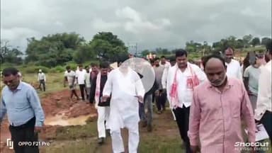 हज़ारीबाग: एनटीपीसी की कोल खनन परियोजना पर बवाल, कांग्रेस जांच दल ने किया दौरा, विस्थापितों से की मुलाकात