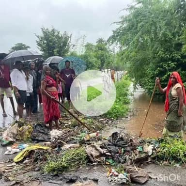 बांसवाड़ा: नयापाड़ा में बरसाती पानी से नहर पुलिया ओवरफ्लो, निचली बस्ती में घुसा पानी, स्थानीय लोगों ने जताया आक्रोश