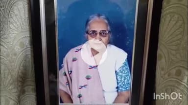 कोंडागांव: शिक्षिका की पुण्यतिथि पर परिजनों ने फरसगांव के जनपद स्कूल में बच्चों को कराया न्योता भोज