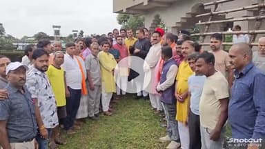 हज़ारीबाग: सांसद मनीष जायसवाल ने टाटीझरिया के धरमपुर में विकास कार्यों का निरीक्षण किया, समस्याओं पर चर्चा