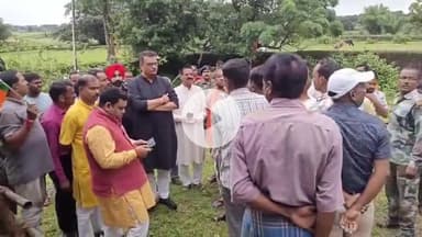 हज़ारीबाग: हजारीबाग सांसद मनीष जायसवाल ने टाटीझरिया के धरमपुर में विकास कार्यों का निरीक्षण किया, समस्याओं पर चर्चा