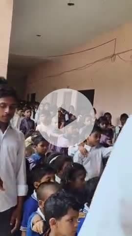 सुल्तानपुर: लोहरामऊ में स्वदेशी जागरण मंच का आयोजन, छात्रों को स्वदेशी-विदेशी वस्तुओं की दी गई जानकारी