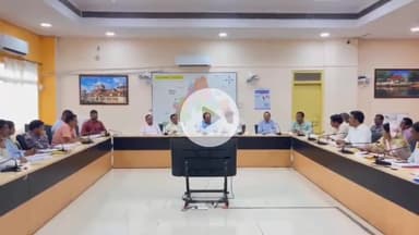 झालरापाटन: झालावाड़ में सांसद दुष्यंत सिंह ने समीक्षा बैठक में अधिकारियों को पानी, बिजली, सड़क सेवाओं में तत्परता दिखाने के दिए निर्देश