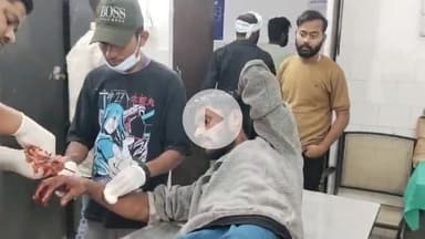 पीरटांड: मयोगिटांड में कुछ लोगों ने विक्की खान से की मारपीट, सदर अस्पताल में इलाज जारी