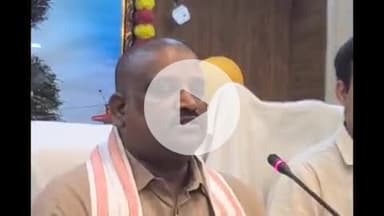 बलरामपुर: विकास भवन में विधायक एवं सीडीओ ने जिले के 9 विकासखंडों से चयनित युवा और महिला मंगल दलों को खेल किट वितरित किया