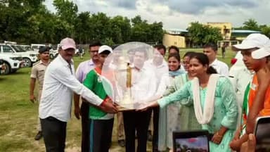 सुपौल: मेन्स हॉकी हीरो एशिया कप-2025 ट्रॉफी गौरव यात्रा सुपौल पहुंची, भव्य स्वागत किया गया