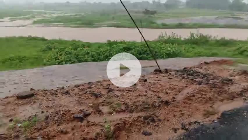 Ambera गांव में बारिश के कारण