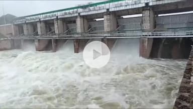 करौली: जिले में भारी बारिश से पांचना बांध हुआ लबालब, चार गेट खोलकर गंभीर नदी में की जा रही है पानी की निकासी