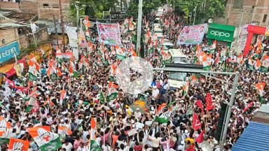 भागलपुर बिहार..  @rahulgandhi जी के नेतृत्व में ये क्रांति है मताधिकार चोरी के खिलाफ़..

ये जनांदोलन है - जनता जाग गई है और समझ चुकी है, चोरी से बनी सरकार जनता की नहीं होती।