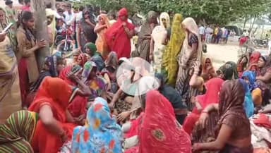 छिबरामऊ: गुरसहायगंज के तरपूर्वा गांव में पति-पत्नी के विवाद के दौरान पत्नी ने फांसी के फंदे पर झूमकर की आत्महत्या