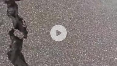 कांके: जगन्नाथपुर मंदिर के पास लगातार बारिश से सड़क में आई दरार