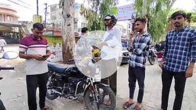 नारासन: ढंडेरा में घर के बाहर खड़ी एक कार को अज्ञात चोर ने किया चोरी, चोर की तलाश में जुटी पुलिस