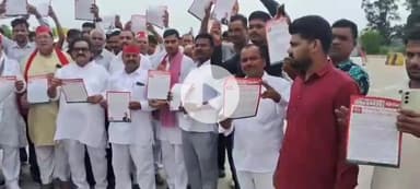 सीतापुर: बिल्हौर में संविधान बचाओ विशाल रैली का आयोजन समाजवादी पार्टी के नेताओं ने किया