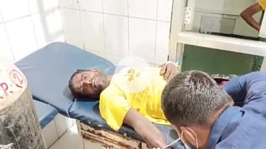 सीतापुर: गल्ला मंडी के पास तेज रफ़्तार ऑटो ने मोटरसाइकिल को मारी जोरदार टक्कर, तीन लोग गंभीर रूप से घायल, इलाज जारी