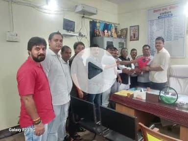 चौपारण: चौपारण के नए थाना प्रभारी से युवा प्रेस क्लब ने की औपचारिक मुलाकात