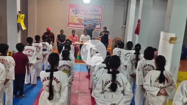 जौनपुर: ताइक्वांडो बेल्ट टेस्ट में 33 खिलाड़ियों ने दिखाया अपना कौशल