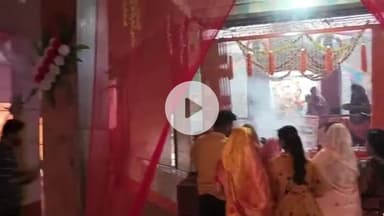 सुल्तानपुर: सुलतानपुर जिले की मा भगवती धाम लोहरामऊ में संध्या आरती में भक्तों का सैलाब उमड़ा