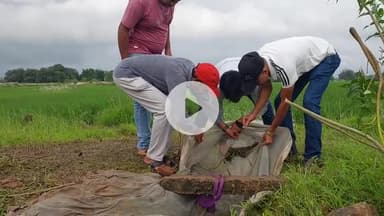 किस्को: युवाओं और बच्चों में मछली पकड़ने का क्रेज, बारिश के बाद नदी-तालाबों में बढ़ी चहल-पहल, प्रशासन ने सतर्क रहने की अपील की