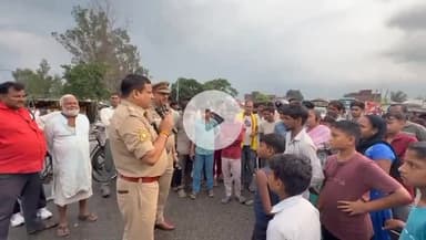 कन्नौज: तिर्वा बोले, यातायात प्रभारी पुलिस के डर से नहीं, बल्कि अपनी सुरक्षा के लिए लगाए हेलमेट: रविशंकर त्रिपाठी