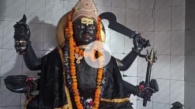 कन्नौज: कन्नौज शहर के श्री भैरवनाथ मंदिर में रविवार का दिन खास, आरती में होती है भक्तों की भीड़