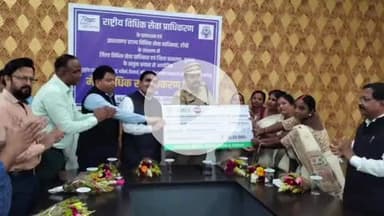 गुमला: विधिक सेवा प्राधिकार के तहत गुमला प्रखंड सभागार में शिविर का आयोजन किया गया