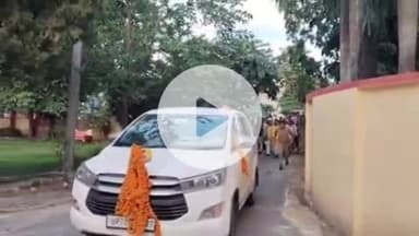 बलरामपुर: बलरामपुर पहुंचे जनसत्तादल लोकतांत्रिक पार्टी के प्रदेश अध्यक्ष का कार्यकर्ताओं ने किया स्वागत, संगठन विस्तार पर चर्चा