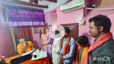 सिरोंज: गणेश की अथाई स्थित आवास पर विधायक उमाकांत शर्मा ने लोगों की सुनीं समस्याएँ