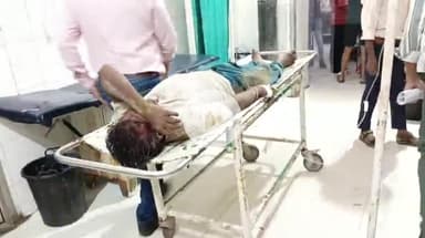 सीतापुर: टेडवा चिलौला के पेट्रोल पंप के समीप तेज रफ्तार फोर व्हीलर ने मोटरसाइकिल को मारी टक्कर, 3 लोग गंभीर रूप से हुए घायल